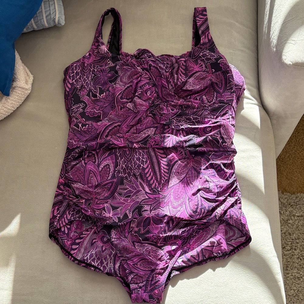 Lands' End Women's Purple and Black Paisley Swimsuit, size 18W